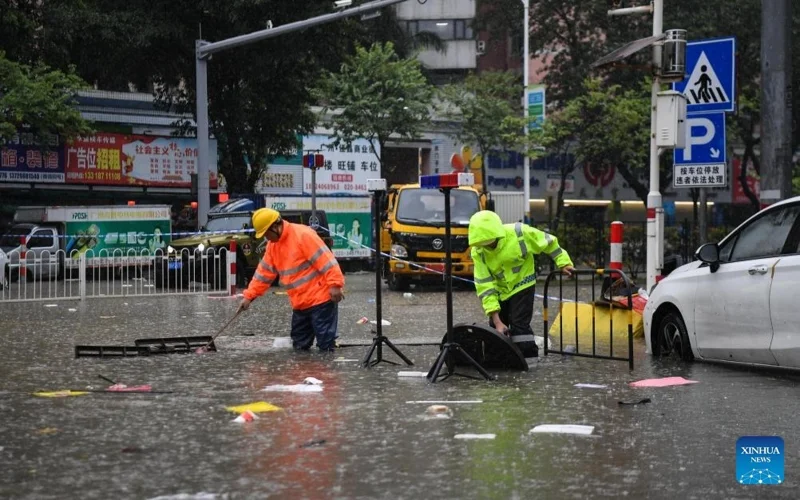 Тайфун «Тапа» достиг побережья китайской провинции Гуандун