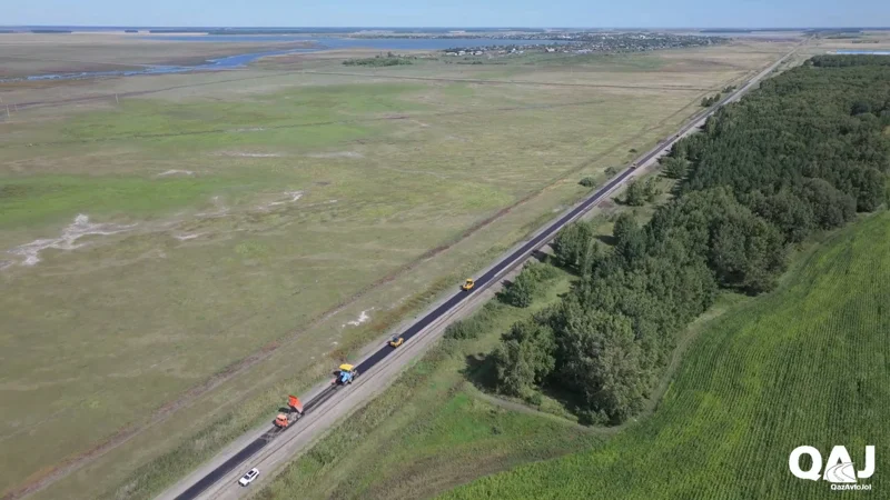 Несколько участков республиканской трассы ремонтируют в СКО