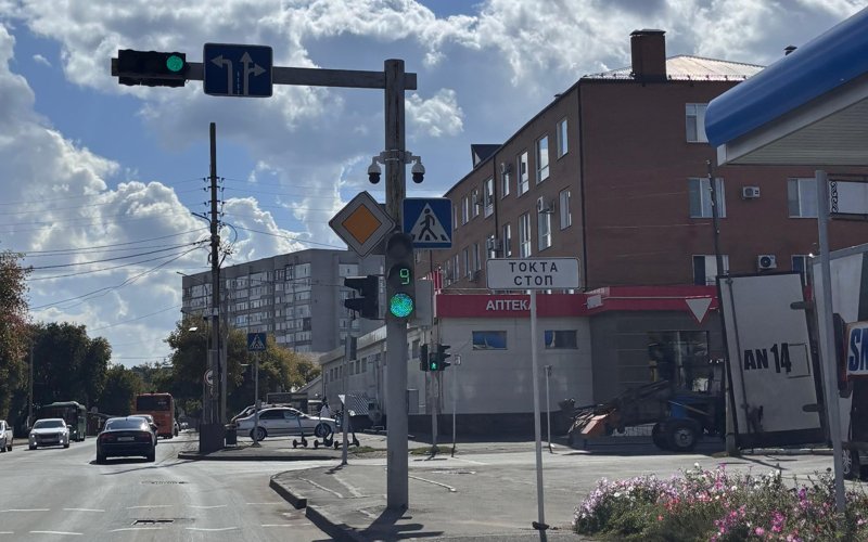Pavlodar kóshelerinde bet-álpetti tanıtyn beınekameralar ornatylyp jatyr Pavlodar kóshelerinde bet-álpetti tanıtyn beınekameralar ornatylyp jatyr