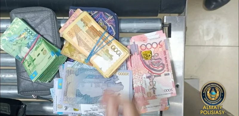 Алматы полицейлері алаяққа 4 миллион теңге аудармақ болған жігітке тосқауыл болды 