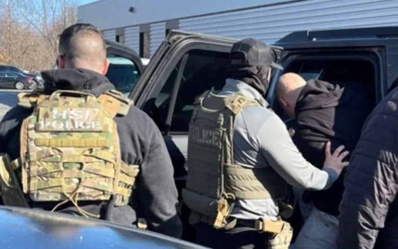Операции по нелегальным мигрантам проходят в Бостоне и Чикаго
