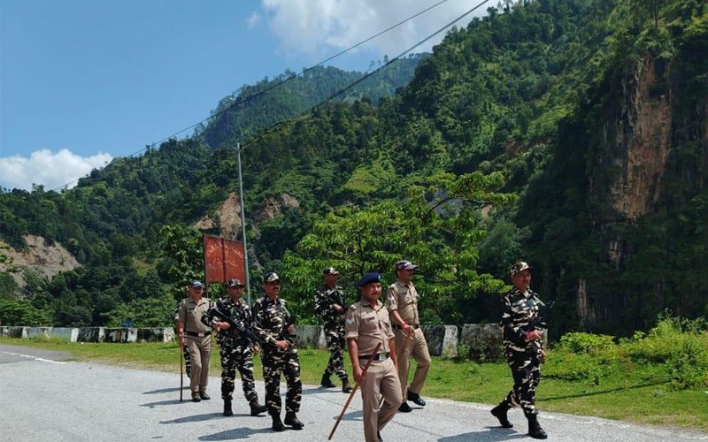 Протестующие в Непале подожгли правительственные здания и дома политиков
