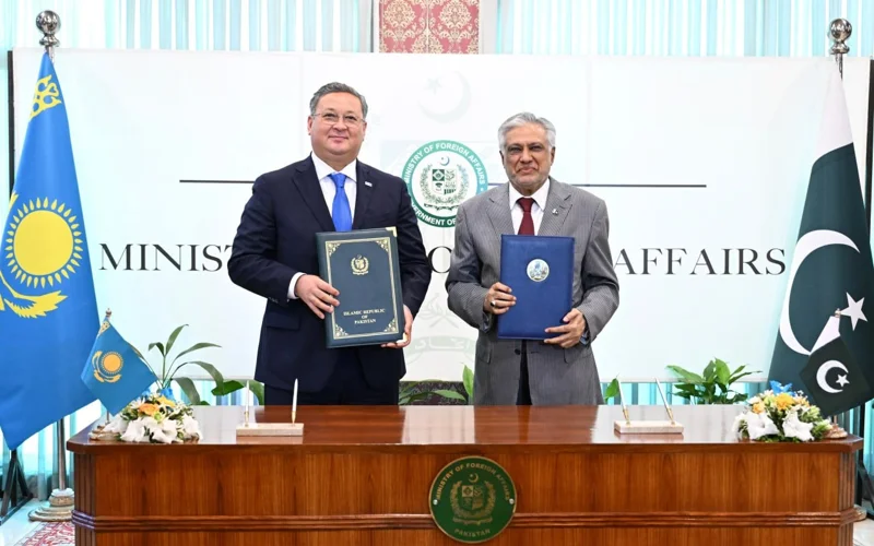 Пәкістан Қазақстанда тыңайтқыш өндіруге ниетті — Министр сапарында қандай келісімдер орнады 