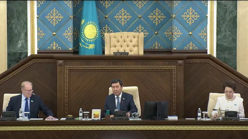 Ерлан Кошанов: Послание Президента требует оперативного законодательного обеспечения