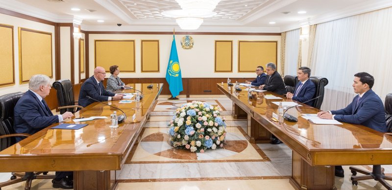 Олжас Бектенов РФ Үкіметі Төрағасының орынбасары Дмитрий Чернышенкомен кездесті Олжас Бектенов РФ Үкіметі Төрағасының орынбасары Дмитрий Чернышенкомен кездесті