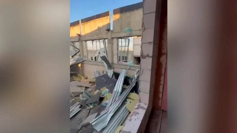 В Кульсары обрушилась крыша строящейся школы