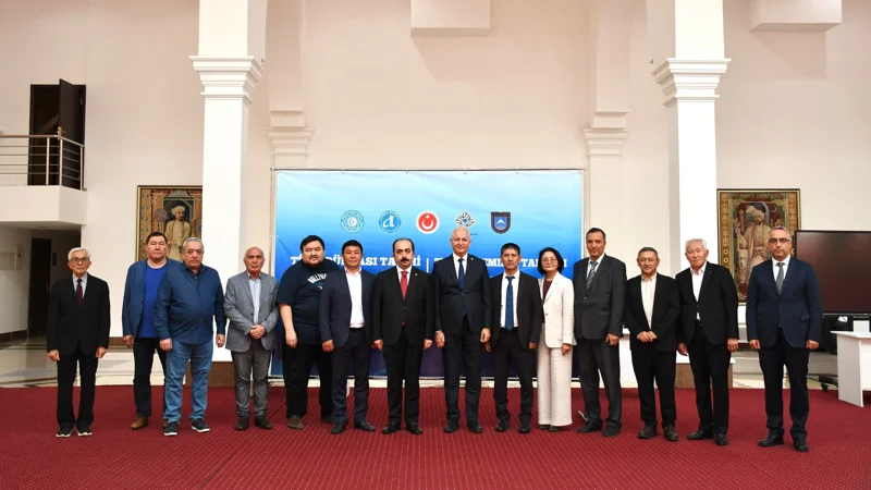Túrki halyqtarynyń tarıhy týraly eki tomdyq jınaq shyǵady