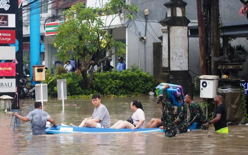 Наводнения на Бали: число погибших выросло до 19