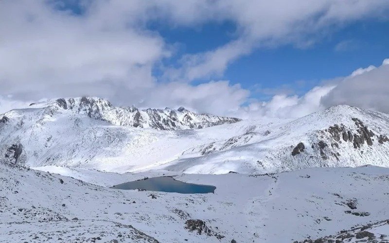 Snow falls in East Kazakhstan's Katon-Karagay district 