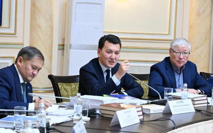 Редакционная коллегия утвердила второй том «Истории Казахстана» для дальнейшей подготовки к изданию