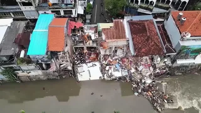 Режим ЧП объявили на Бали из-за наводнений