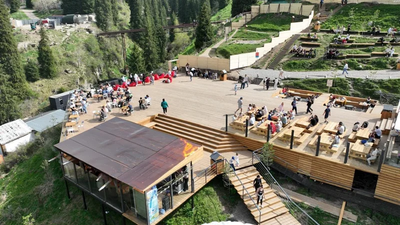 Более 1,1 млн туристов посетили Алматы  за полгода