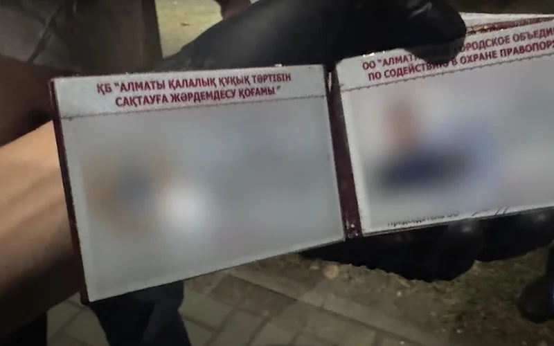 Лжеполицейские вымогали деньги у жителей Алматы