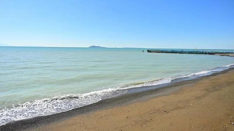 Алакөлде жағалауды су шаю қаупіне байланысты төтенше жағдай жарияланды
