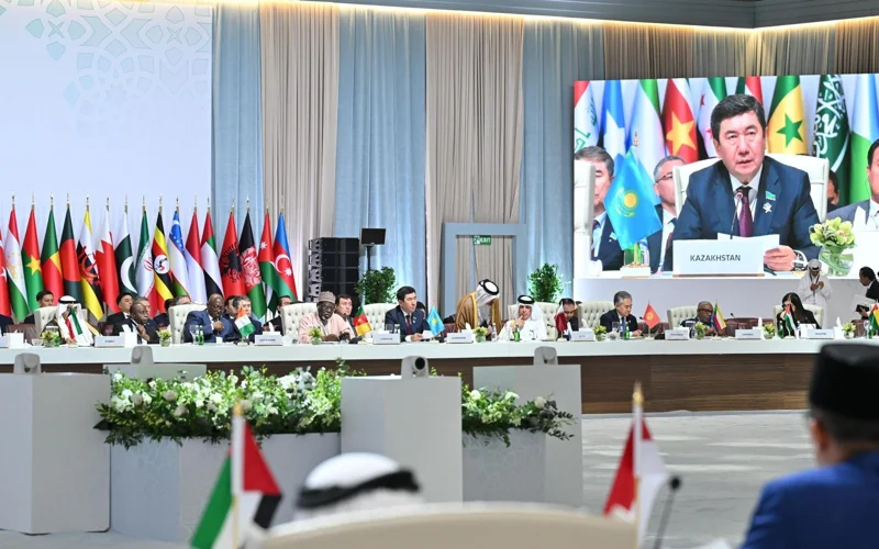 Спикер Мажилиса принял участие в Арабо-Исламском саммите