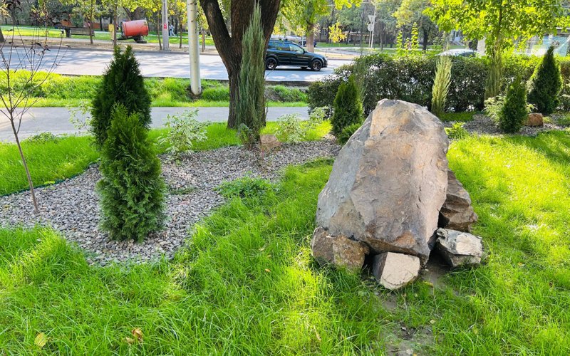 Новый сквер на месте пустующего участка появился в Алматы