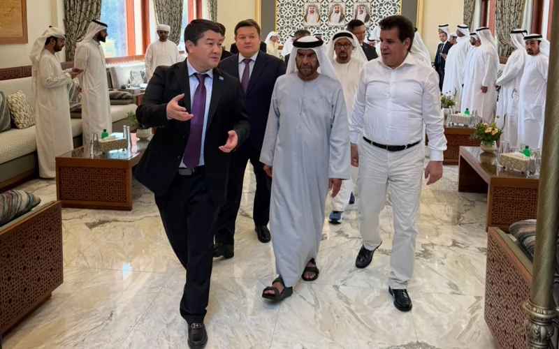 Аким Мангистауской области встретился в Абу-Даби с шейхом Суруром бин Мухаммед Аль Нахаяном