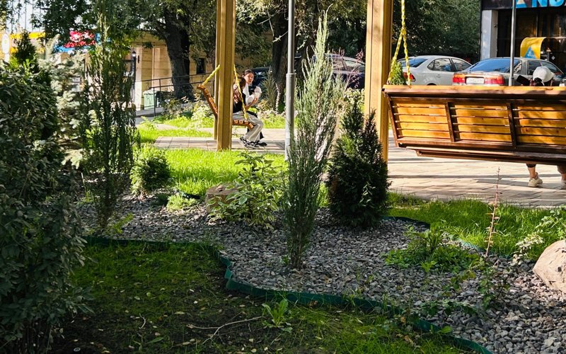 Новый сквер на месте пустующего участка появился в Алматы