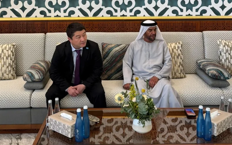 Манғистау вилояти ҳокими Нурдаулет Қилибай Шайх Сурур бин Муҳаммад Ол Наҳаён билан учрашди