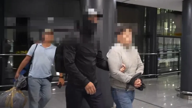 Zańsyz oıyn bıznesin uıymdastyrǵan kúdikti Túrkııadan ekstradıtsııalandy