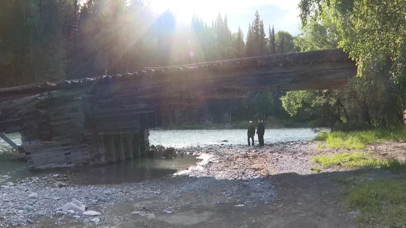 В ВКО начата реконструкция аварийного моста через Белую Берель