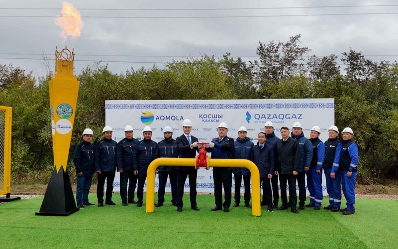 Мемлекет басшысы телекөпір арқылы Қосшы қаласын табиғи газға қосу рәсіміне қатысты Мемлекет басшысы телекөпір арқылы Қосшы қаласын табиғи газға қосу рәсіміне қатысты