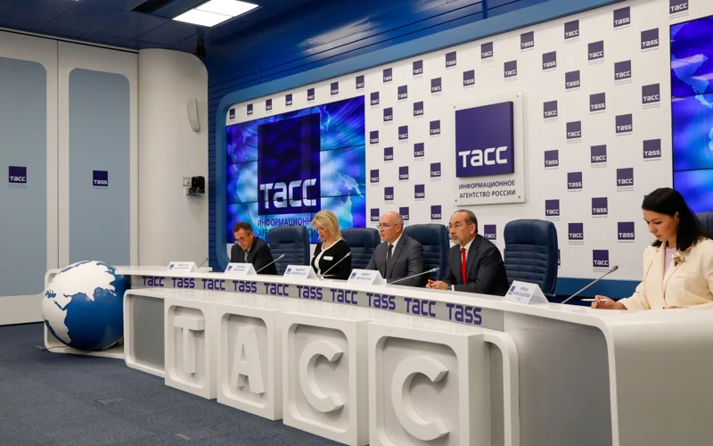 Дорогами Победы: «Окна РОСТА» и поисковики как стыковка времен