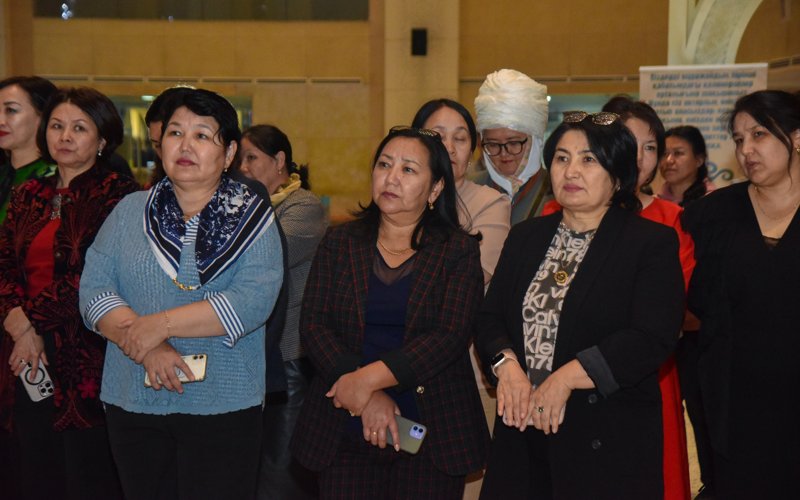 Свыше 250 уникальных экспонатов представили в новом зале Национального музея в Астане посетители музея, музеи