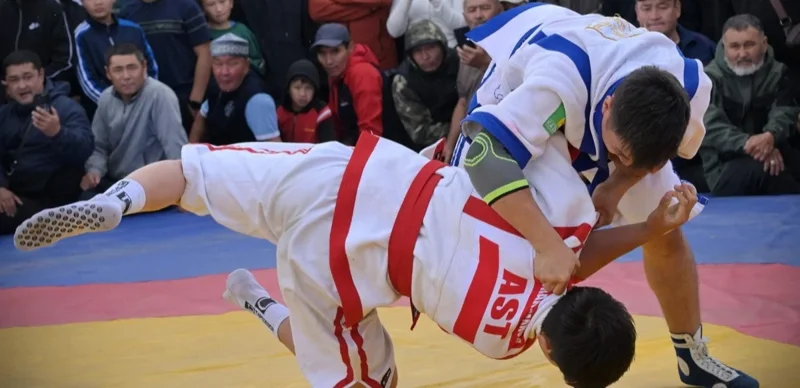 Жарыста мойын омыртқасын сындырып алған жас балуан көз жұмды