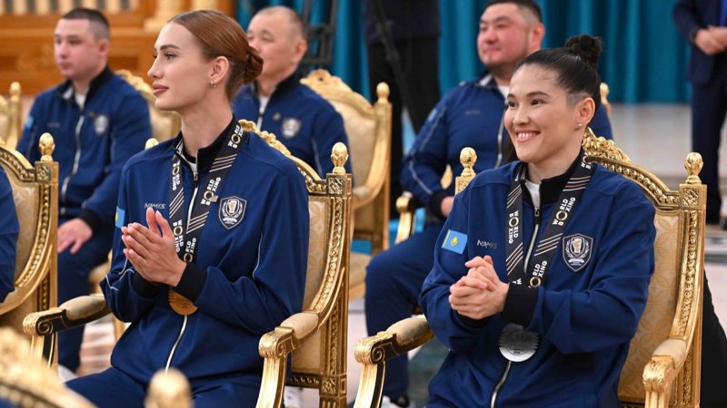 Президент бокстан Әлем чемпионатының жеңімпаздары мен жүлдегерлерін марапаттау рәсіміне қатысты