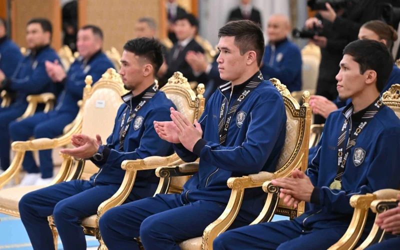 церемония награждения победителей и призеров чемпионата мира по боксу