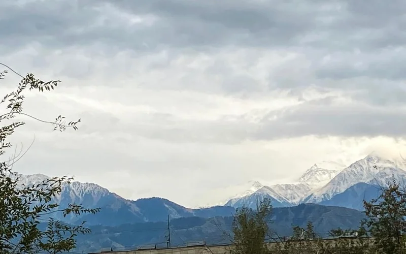 Первый снег выпал в горах Алматы 