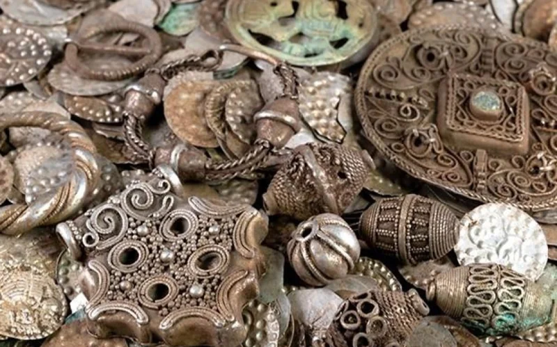 Швецияда 6 келіден астам ортағасырлық күміс бұйымдар табылды