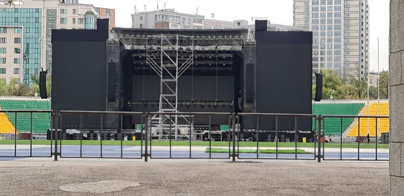 Backstreet Boys концерті: Орталық стадионда дайындық қалай жүріп жатыр Backstreet Boys концерті: Орталық стадионда дайындық қалай жүріп жатыр