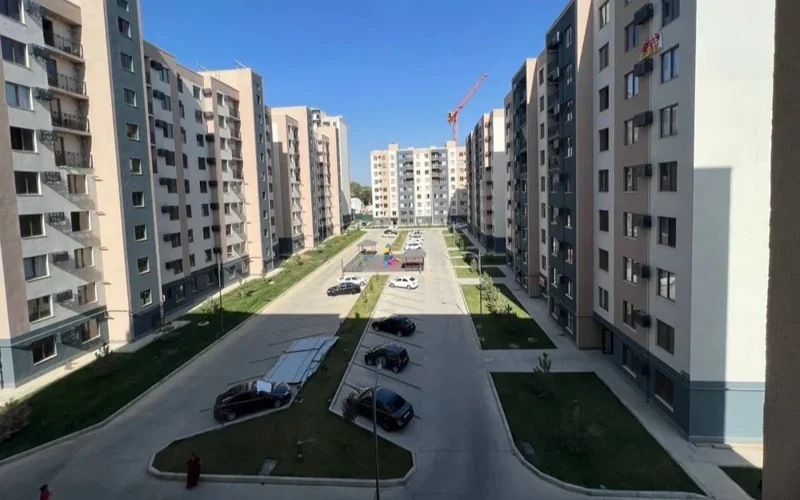 Otbasyndaǵy janjal: Ózbekstanda áıel eki balasymen birge 8 qabattan sekirip ketti