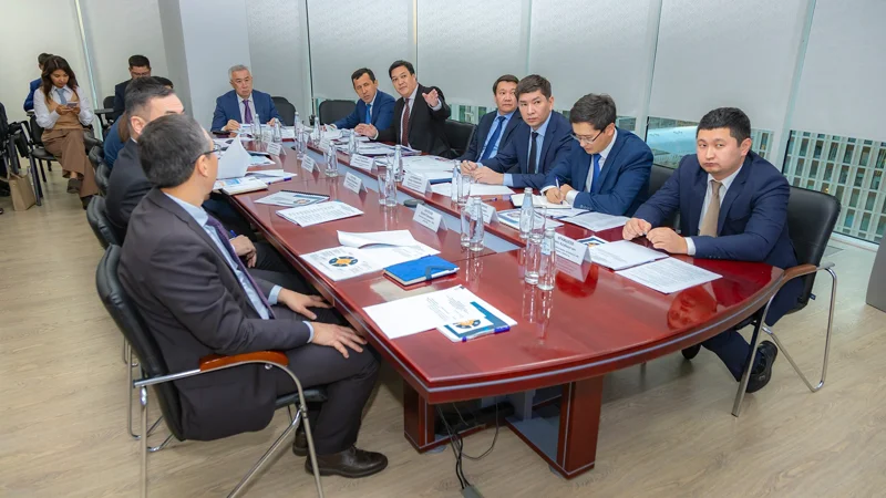 Серик Жумангарин ознакомился с деятельностью информационных систем и проектами цифровой трансформации Министерства финансов