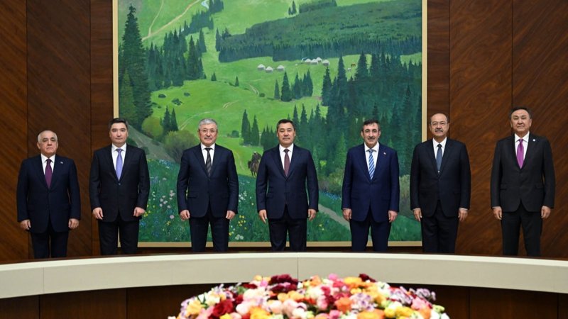  Олжас Бектенов Бішкекте Түркі мемлекеттері ұйымы елдерінің үкімет басшыларының кездесуіне қатысты 