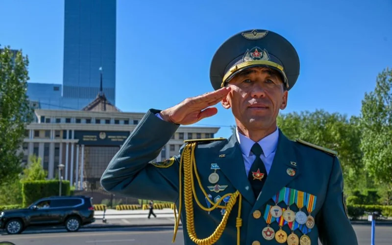 Әскери қызметші Республика күніне орай 600 шақырым жүгіріп, рекорд жаңартпақ