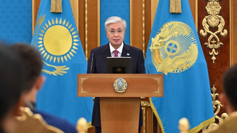 President Tokayev hands over state awards to 2025 World Boxing Championships winners 