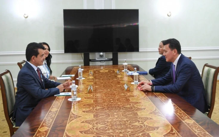 Ерлан Карин встретился с генеральным директором ИСЕСКО