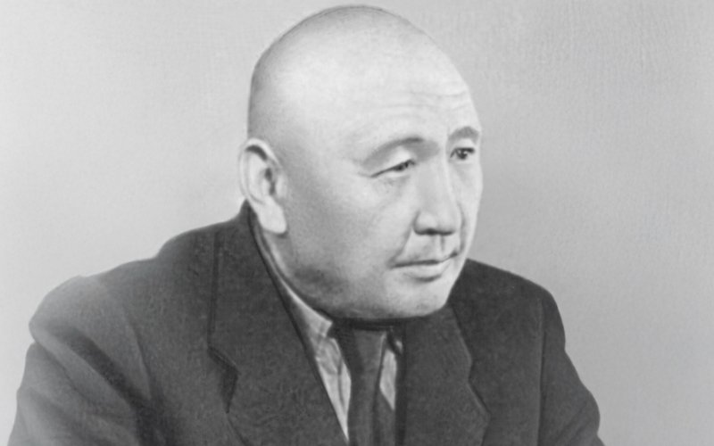 ТОКМАГАМБЕТОВ Аскар