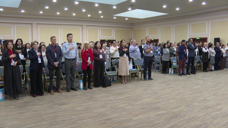 Erekshe bilim berýdi qajet etetin balalar úshin ınklıýzıvti oqý-ádistemelik quraldar tizbegi bekitiledi