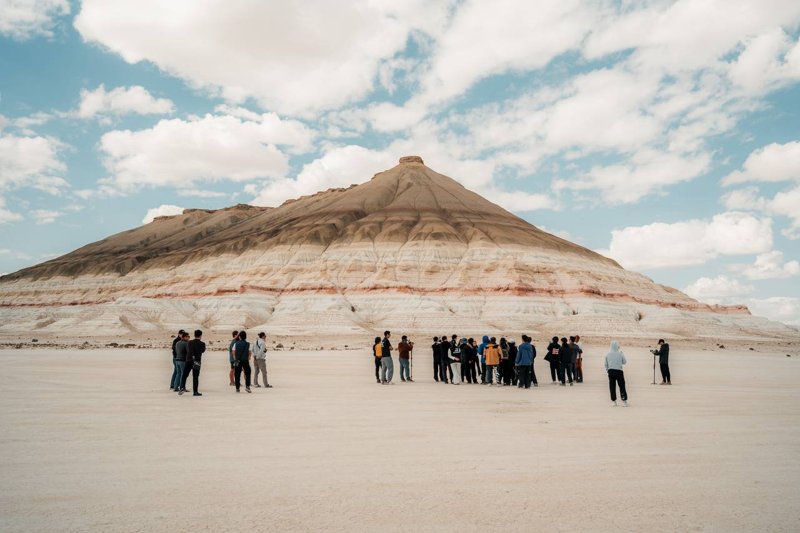 Каспий, Бозжыра