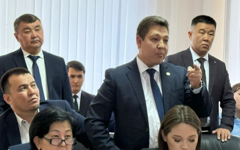 Ақтөбедегі әдеп кеңесінің отырысы