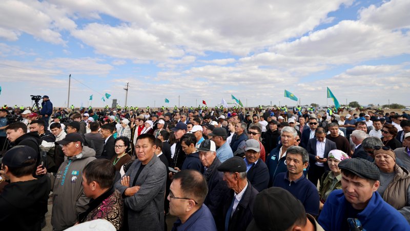 «AMANAT» partııasynyń qoldaýymen Mirjaqyp Dýlatulynyń mereıtoıyna arnalǵan at marafony bastaldy «AMANAT» partııasynyń qoldaýymen Mirjaqyp Dýlatulynyń mereıtoıyna arnalǵan at marafony bastaldy