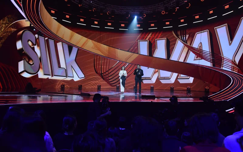 На телеканале Jibek Joly состоялась премьера музыкального конкурса Silk Way Star