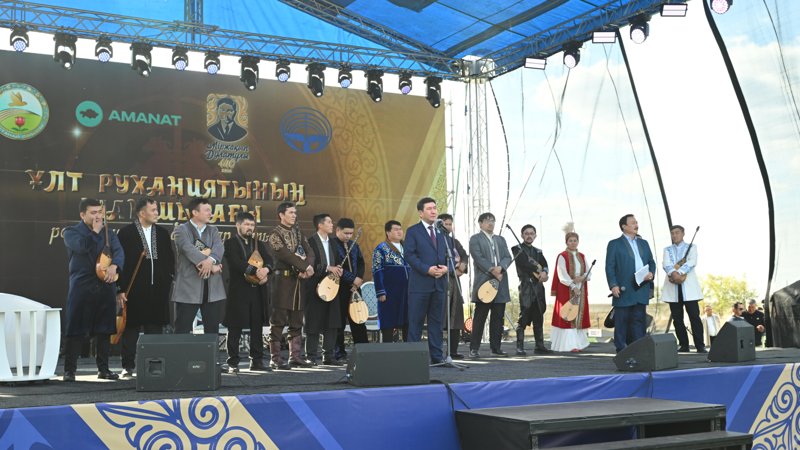 «AMANAT» partııasynyń qoldaýymen Mirjaqyp Dýlatulynyń mereıtoıyna arnalǵan at marafony bastaldy «AMANAT» partııasynyń qoldaýymen Mirjaqyp Dýlatulynyń mereıtoıyna arnalǵan at marafony bastaldy