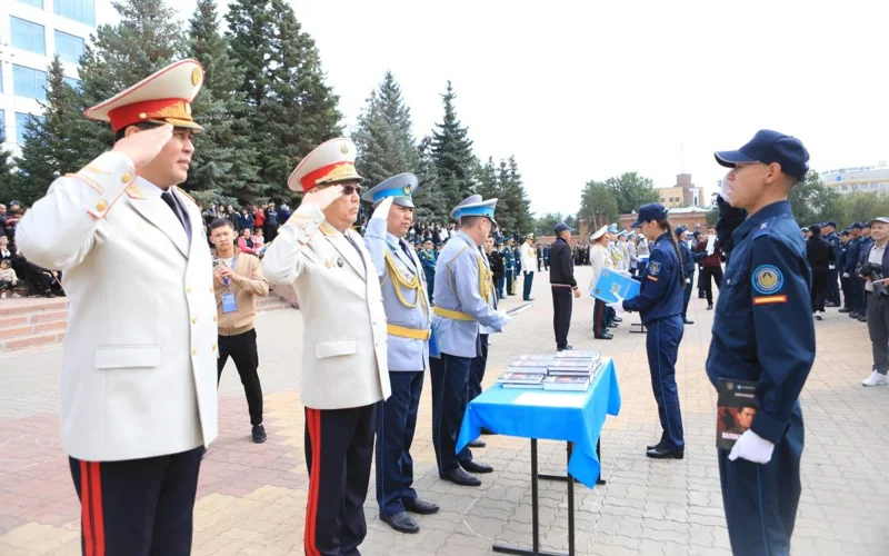 Молодые курсанты Костанайской академии МВД приняли Присягу