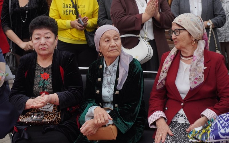 Qadyr Myrza Áli atyndaǵy mádenıet jáne óner ortalyǵynan