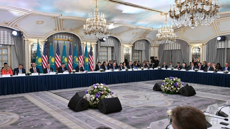 Президент Американың бизнес өкілдерімен өткен «дөңгелек үстел» отырысында сөз сөйледі 